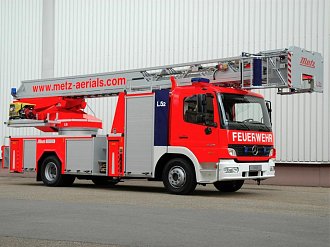 631.Mercedes Benz.Atego.1528.Feuerwehr.by.Metz.2005